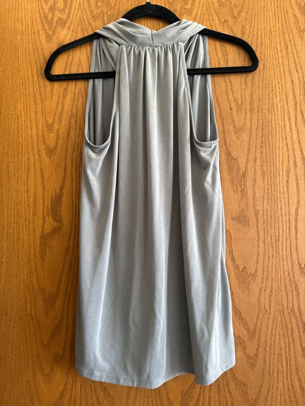 Green Envelope LA Gray Sleeveless Draped Top Size S - Picture 3 of 5
